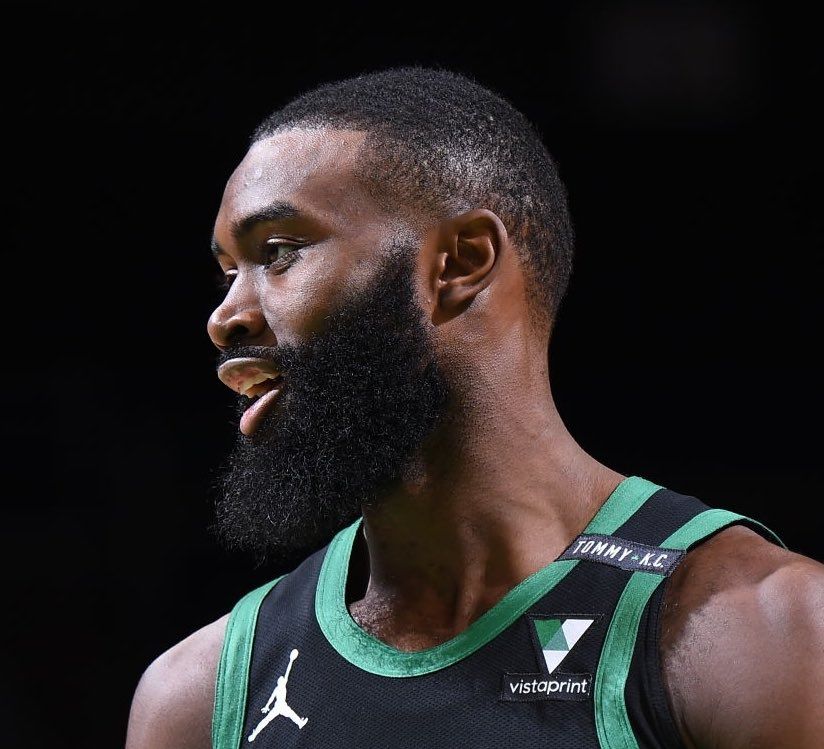 2025 赛季：MLB 伦敦赛由于观众爆满，官方考虑 2027 年在欧洲增加分站