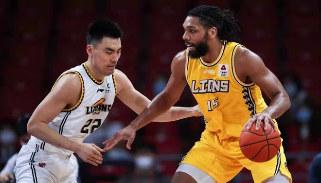 莱昂纳德前 莱昂纳德前